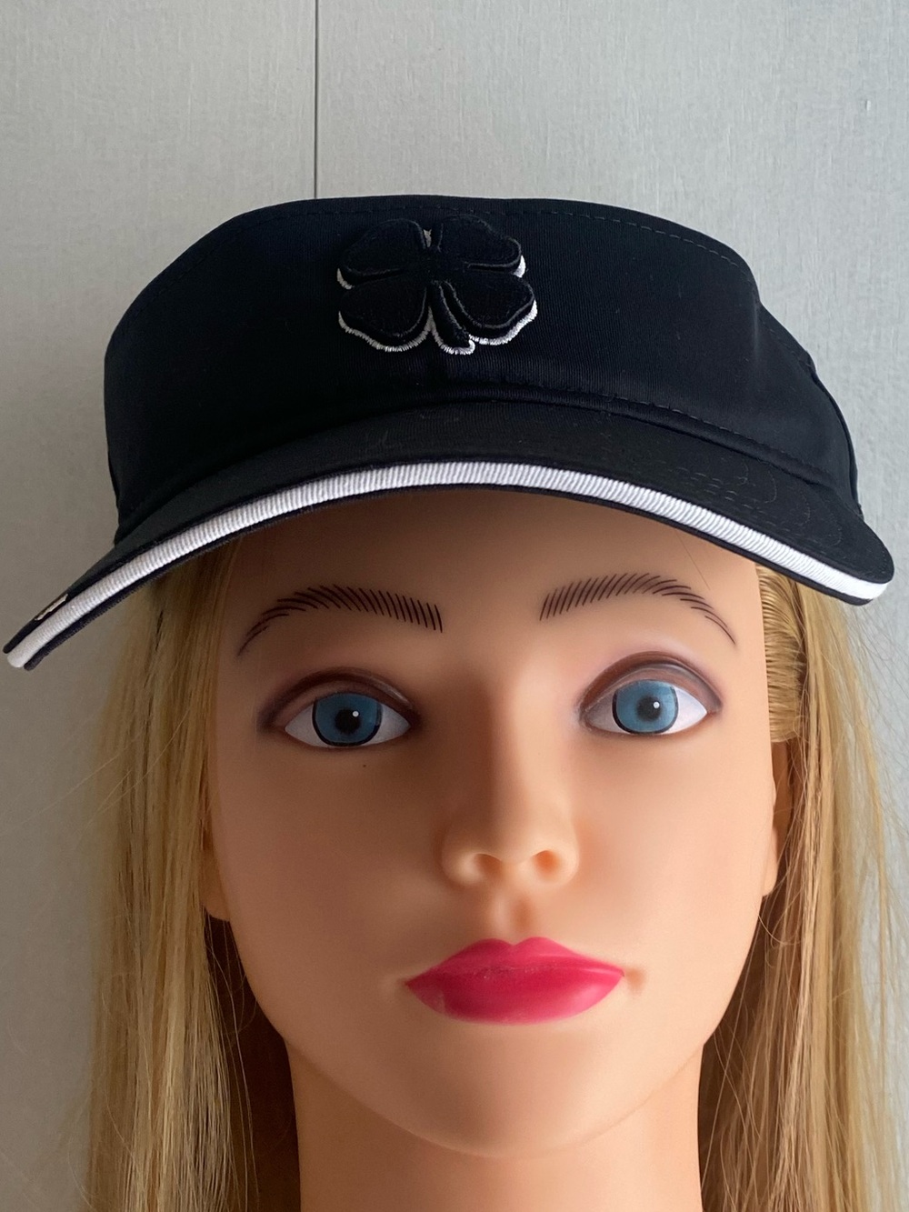 Black Clover Visor Hat Live Lucky Golf Strap Back Embroidered Logo Cap OS